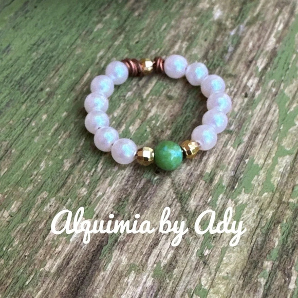 Pearls and green turquoise beaded dainty handmade boho ring band - Picture 1 of 6